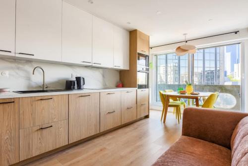 Gambetta Apartment | Grand 5 Chambres Paris La Defense