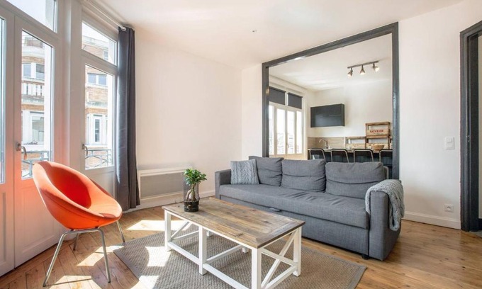 Lille Centre Ville Apartment | Grand appart 85m2 de standing, hyper centre/gare
