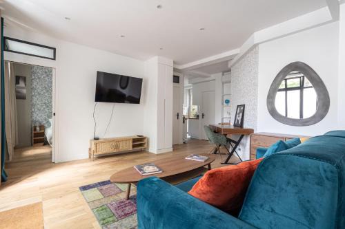 Combat Apartment | Grand appartement climatisé 2BR avec terrasse