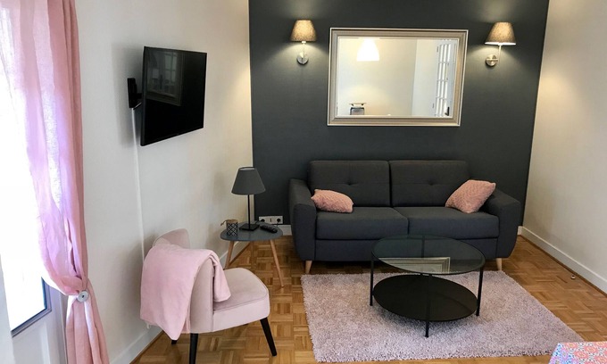Chinon Apartment | Grand Appartement de Charme 150m2 Vieux Chinon