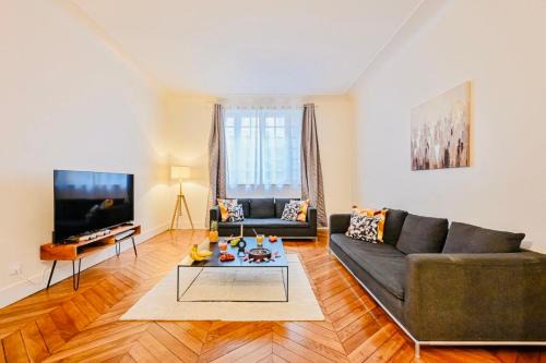 Auteuil Apartment | Grand appartement Parc des princes Paris 16