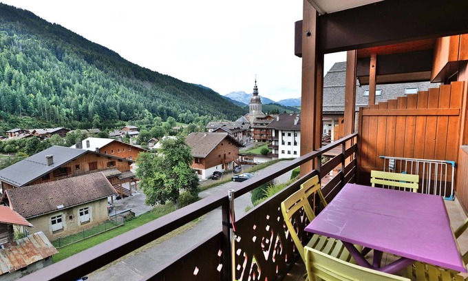 Le Grand-Bornand Apartment | Grand Bornand: 6-person apartment with balcony in village center