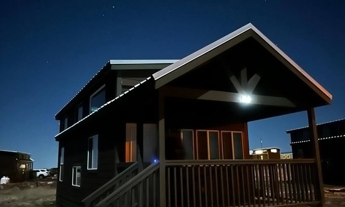 Valle Cabin | Grand Canyon South Rim: Private Cabin: Sleeps 8