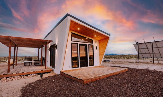 Valle House | Grand Canyon Stargazing Off-Grid