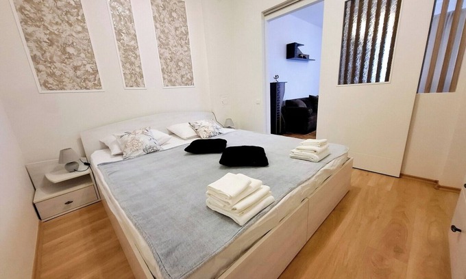 Varna City Centre Apartment | Grand Central Elegance - 2BR