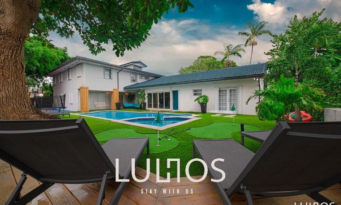 Palmetto Estates House | Grand Home Jacuzzi, Heated Pool, Games, BB Court L20