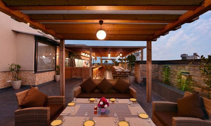 Jammu Hotel | Grand Plaza Lords Inn Jammu