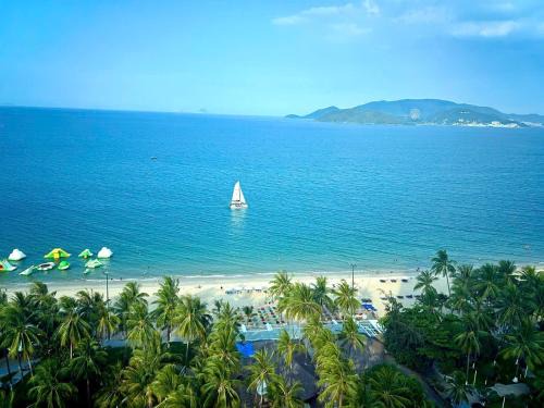 Tran Phu Beach Bed & Breakfast | Grand StarCity with Seaview