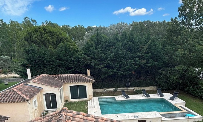 Loriol-du-Comtat Apartment | Grand Studio Avec Piscine Indépendant