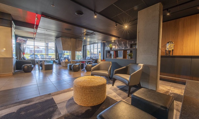 L'Ancienne-Lorette Hotel | Grand Times Hotel Quebec City Airport
