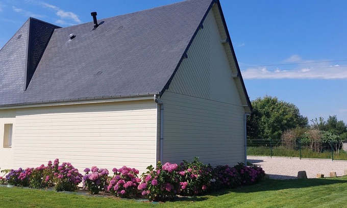 Claville-Motteville House | Grande Maison Privée à la Campagne, Clôturée. Proche de Toutes les Commodités