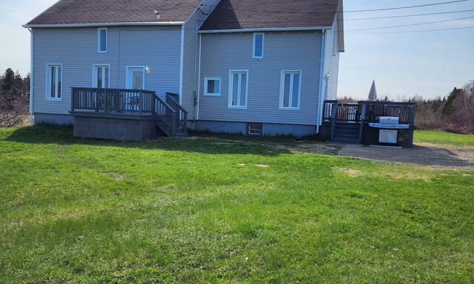 Port-Daniel House | Grande Maison de Vacance En Plein Cœur de la Gaspésie