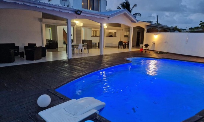 Sainte-Anne Villa | Grande villa à 10min de la mer