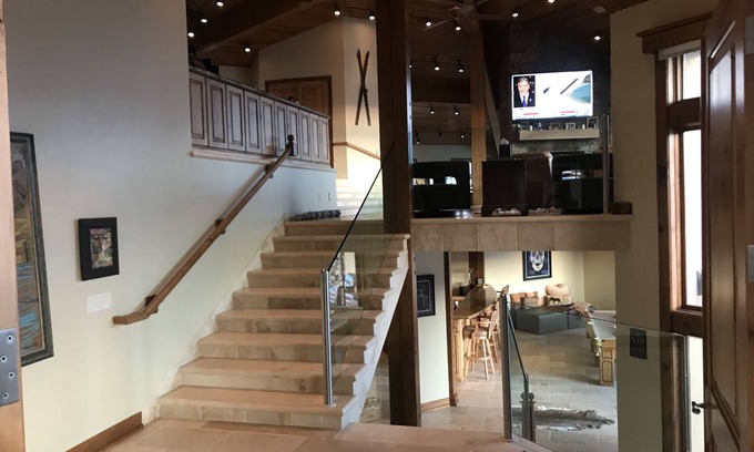 Aspen House | Grandiose home with breathtaking views of ski resorts and surrounding mountains.