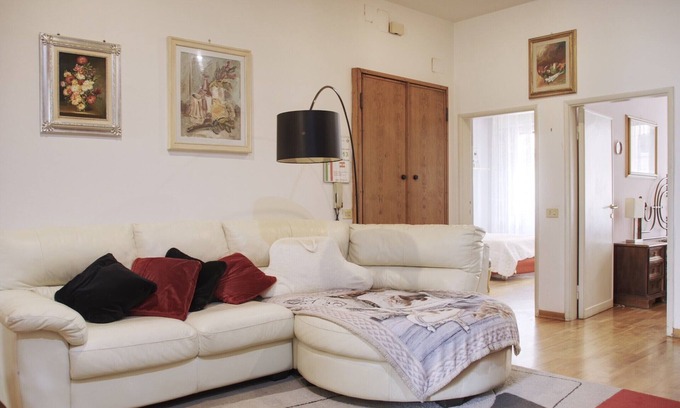 San Jacopino Apartment | Grandma's house nestled in the Florentine center.