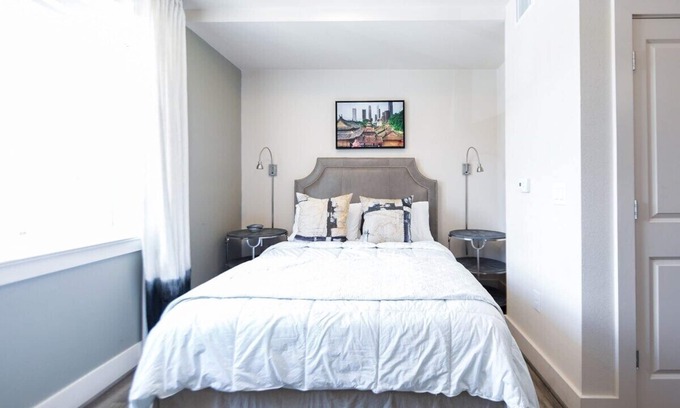 Kessler Hotel | GrandStudio1Queen Bed Singapore