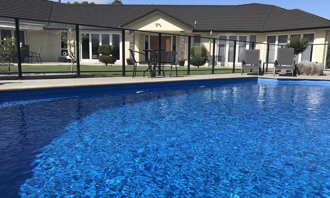 Cambridge Bed & Breakfast | Grasslands Bed & Breakfast
