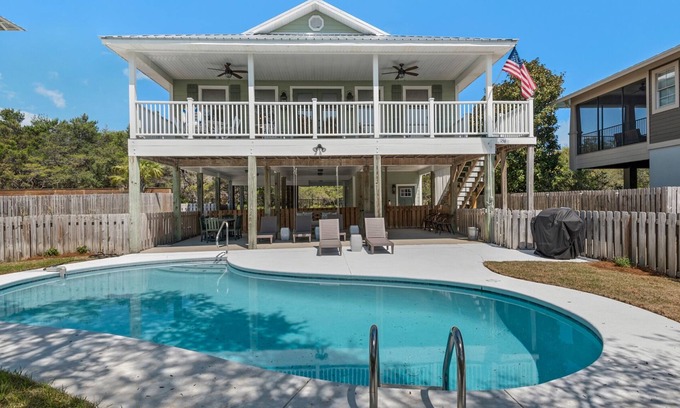 Gulf Trace House | Grayton Beach, Near to Beach, Pool, Sleeps 14 + Free Attraction Tickets!