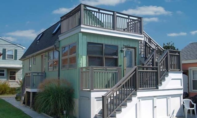 Stone Harbor Cottage | Great 1 bedroom 1 bath cottage located on Linden Lane in Stone Harbor.