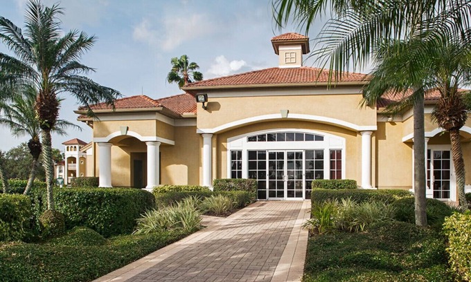 Port Saint Lucie Condo | Great 1BD resort condo in Port Lucie with great amenities including pool