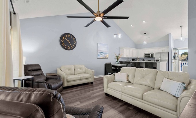 Little River Condo | Great 3 BR retreat at Village @the Glen