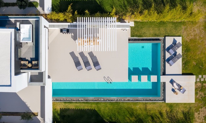 Gennadi Villa | Great Albatross Beach Front Villa