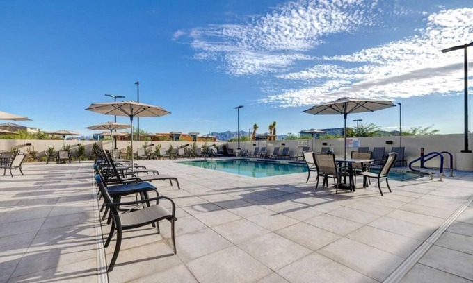 Centennial Hills Hotel | Great Amenities Onsite! Free Breakfast, Kitchen, Outdoor Pool, Pets Allowed!