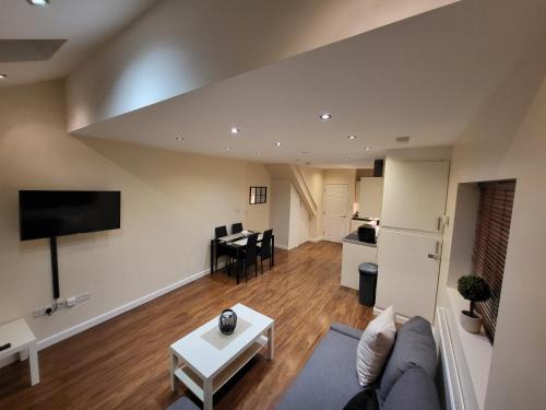 Tooting Apartment | Great Apartment Next To Tooting Bec Tube Station!
