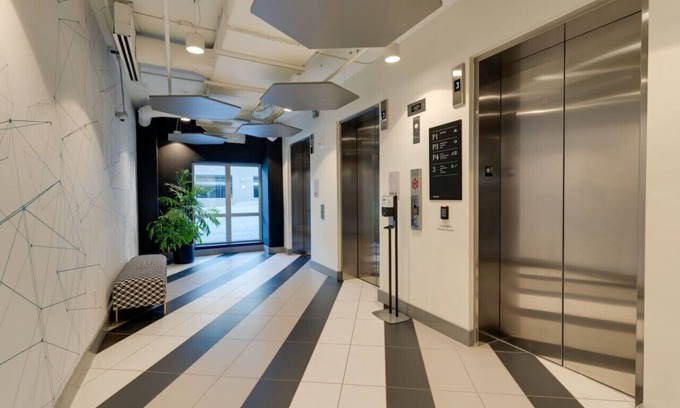 Rutledge Hill Apartment | Great Downtown apt: Walk to Broadway, great pool!