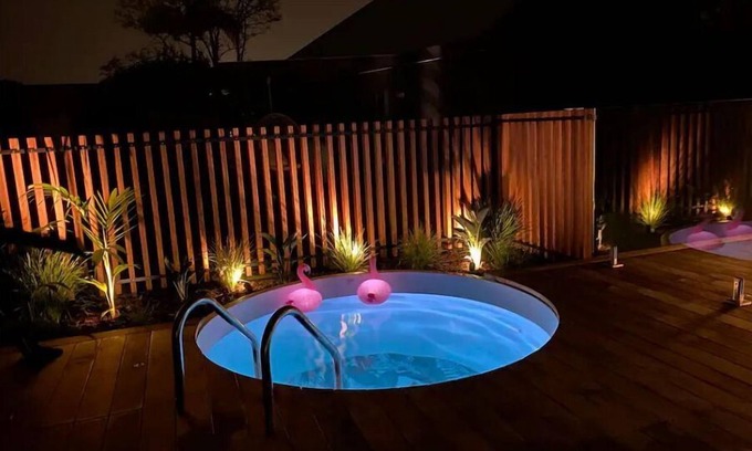 Mount Maunganui House | Great for large families & so much to do! Beach nearby, pool, spa, games room