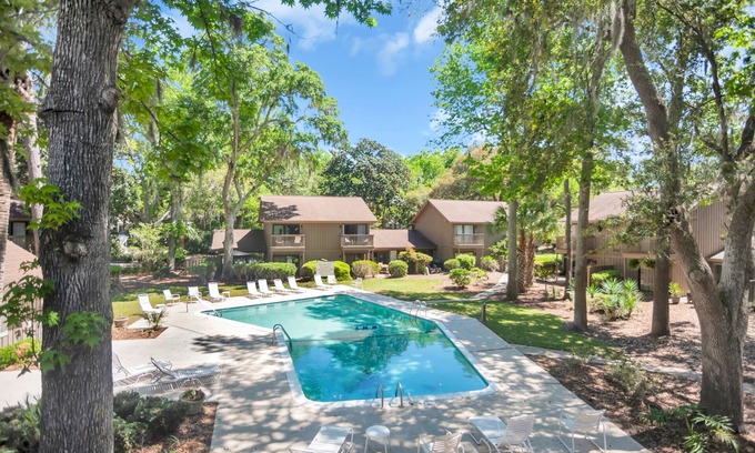 Palmetto Dunes Villa | Great location! Charming villa near beach, golf & pickleball.
