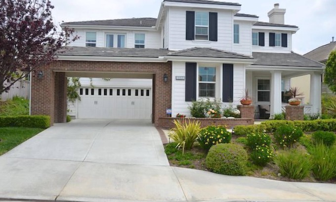 Carlsbad House | Great location & amenities. Pet friendly.