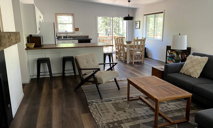 Truckee Cabin | Great location & features!