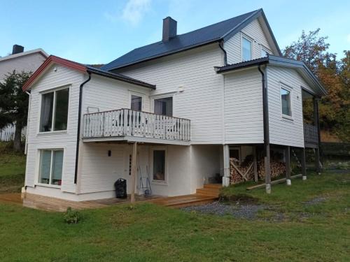 Skjervoy Apartment | Great location for you! Apartment Natalie's