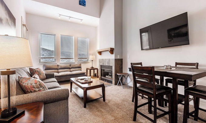 Kimball Junction Condo | Great Location Near Woodward Park City, Lots of Space, Freshly Updated