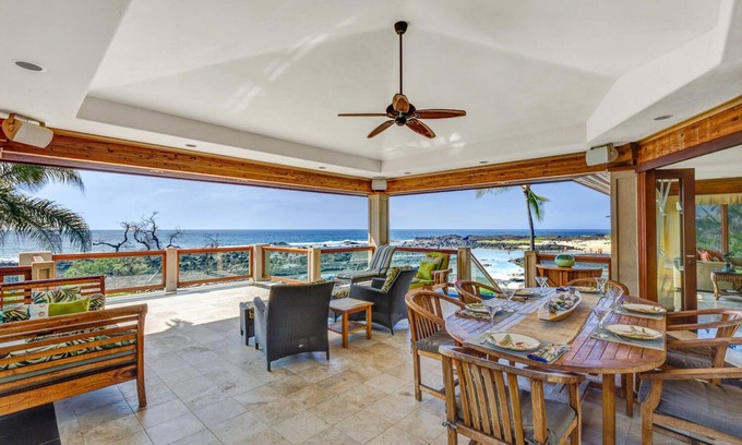 Kailua-Kona House | 🏖️Great Location | Ocean Front Island Home | Pool | Gated