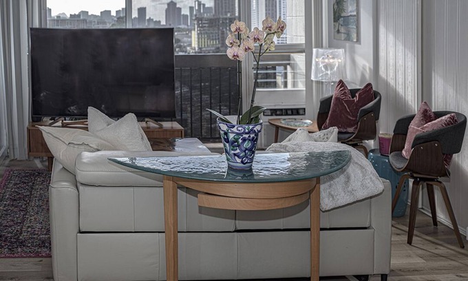 Kalihi - Palama Condo | Great Location to the hospitals: 2 bed 1 bath Fully furnished.