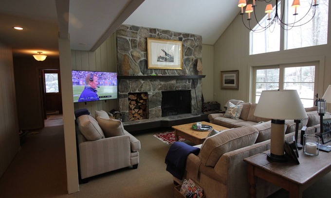 Stratton Mountain House | Great location!Walk to trail 3 min. Christmas 10% discount cfm by Dec,5 day min.