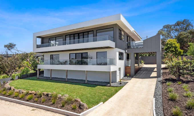 Anglesea House | Great Ocean Views, Ultra-modern contemporary house situated in an exclusive area