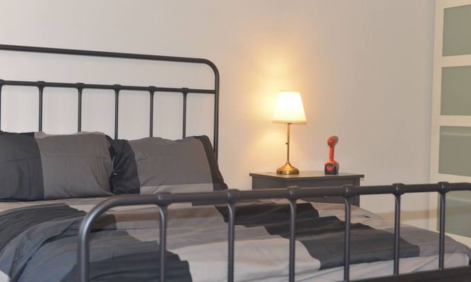 Vaughan House | Great Toronto House Whole Floor Separate Entrance Private Suite Free Parking