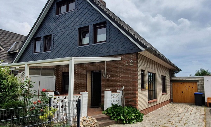 Nordholz House | Great vacation right on the dike with family and dog a few minutes from the beach