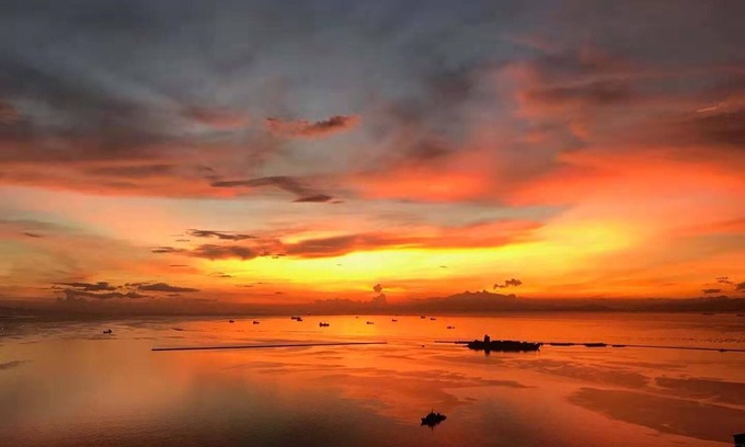 Ermita Condo | Great view of the bay