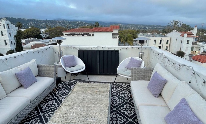 Lower State House | Greatest Downtown Panoramic View - Steps to State Street, Funk Zone, and Beach