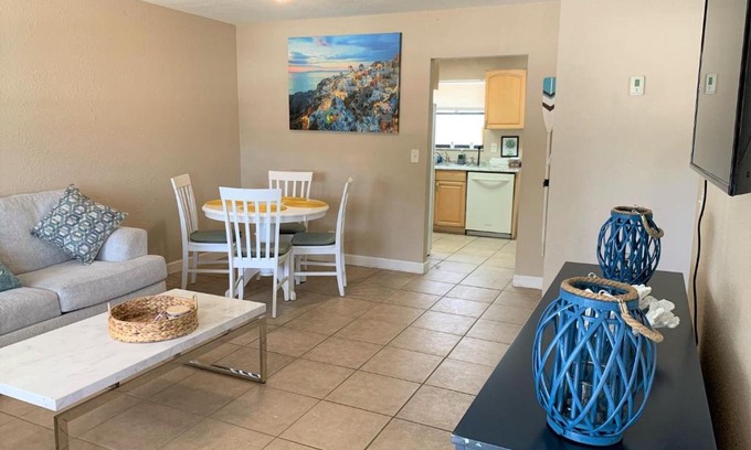 Boynton Beach House | Greek Villa Vibes with Backyard - 1mi to Beach