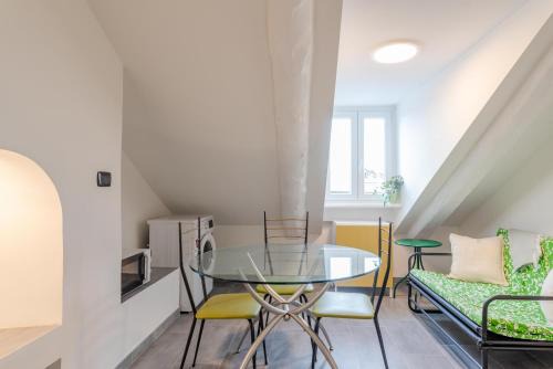 Borgo Dora Apartment | Green Balon