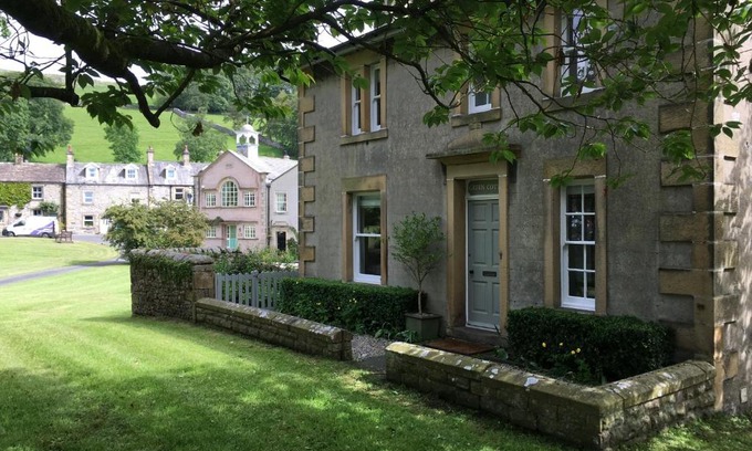 Langcliffe House | Green Cottage, on Langcliffe village green