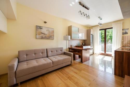 Bemowo Apartment | Green District 2BR AirConditioned P