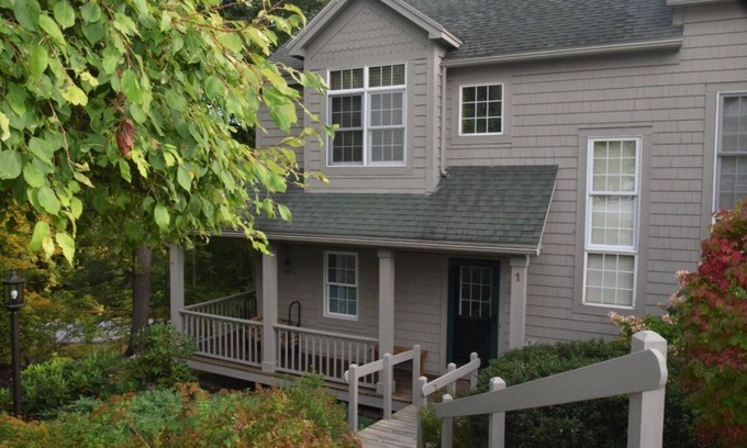 Lake George House | Green Harbour overlooking Lake George