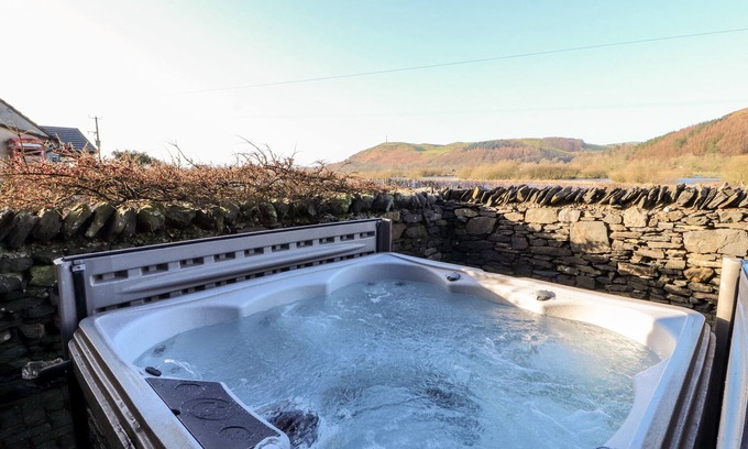 Arrad Foot Cottage | Green Hills Farm