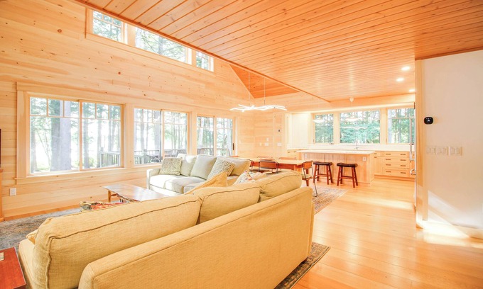 Ellsworth House | Green Lake 4 bedroom vacation house near Acadia & Ellsworth